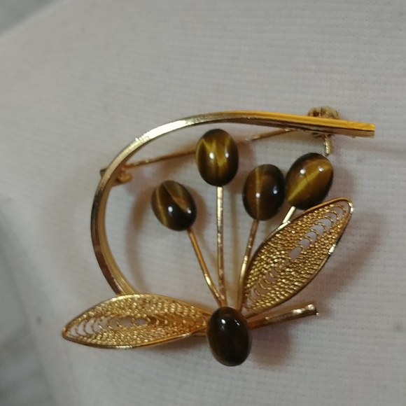 Vintage 60's Tiger Eye and Gold Toned Brooch Floral Filigree Design - Picture 2 of 5